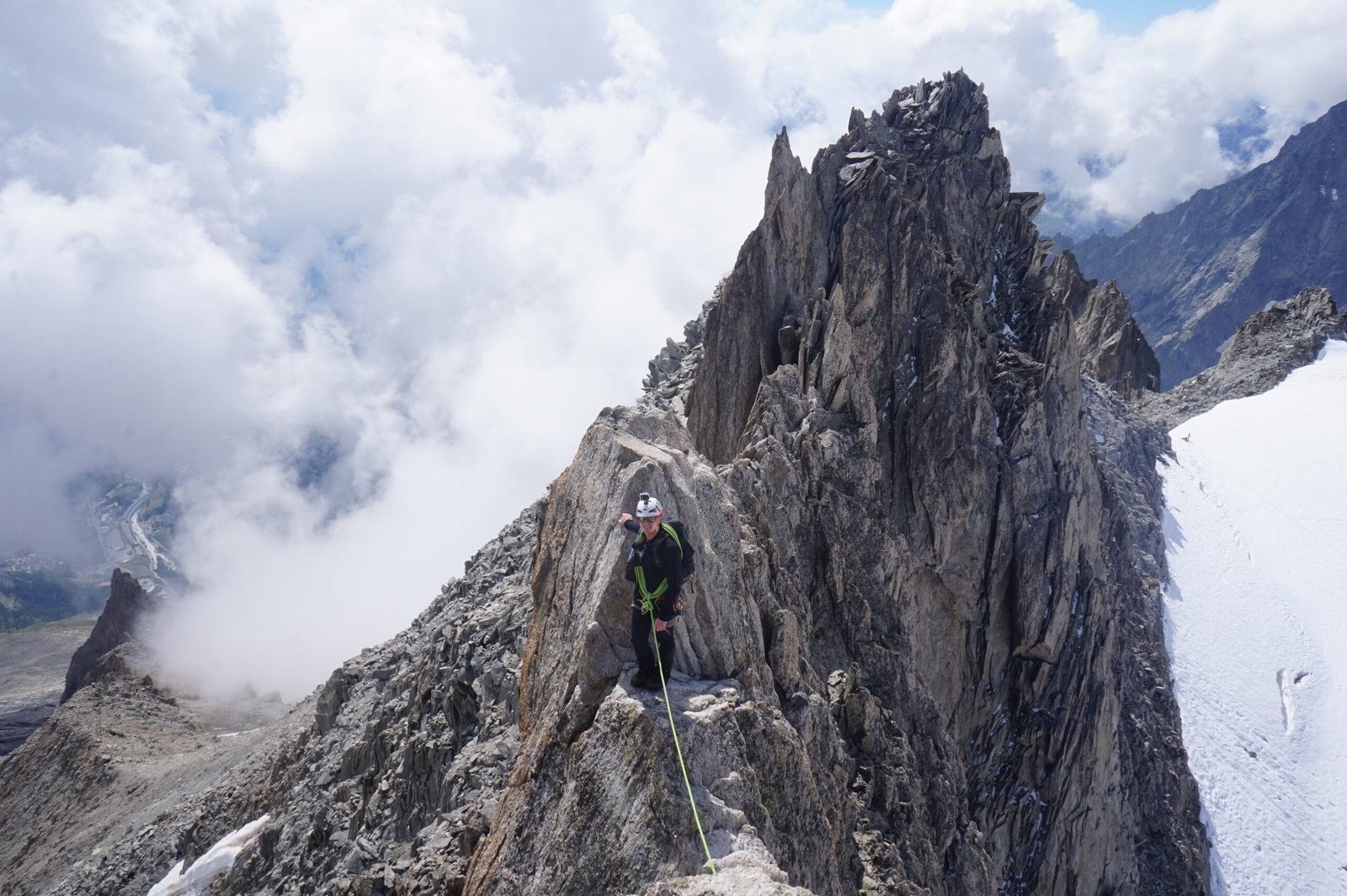Alpinisme traversée aiguille d'Entrêve guide